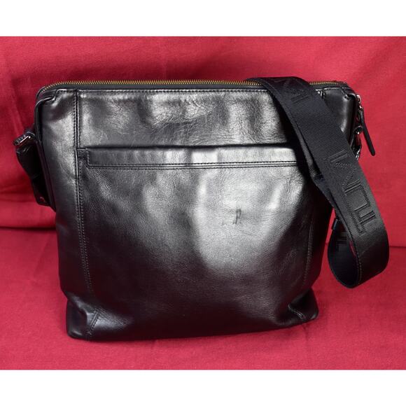 Tumi Shoulder Bag 68602JT Centro Venezia Crossbody Cowhide Black - Picture 2 of 16